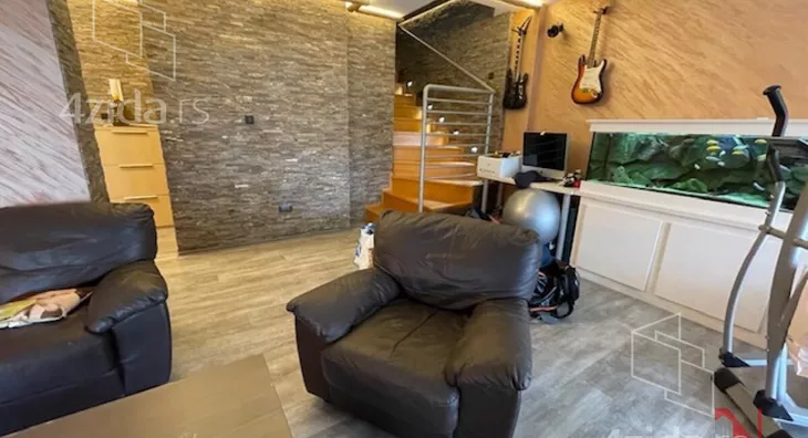 Petosoban stan | 4zida