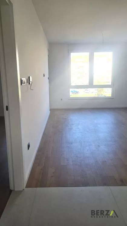 Bulevar Patrijarha Pavla (Somborski Bulevar) | 4zida.rs