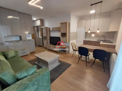 Heroja Pinkija | 4zida.rs