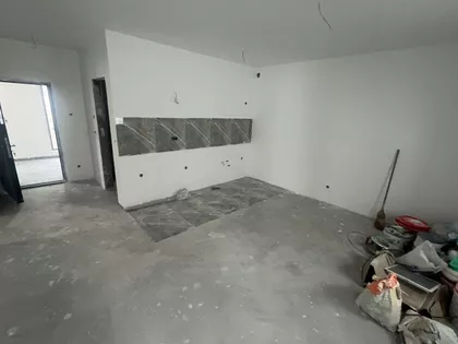 Justina Popovića | 4zida.rs