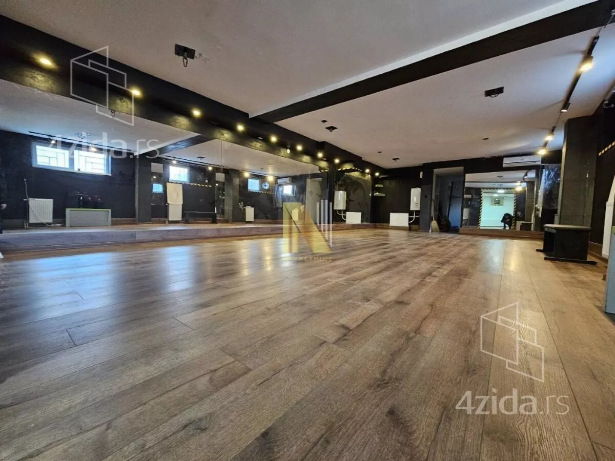 Poslovni prostor | 4zida