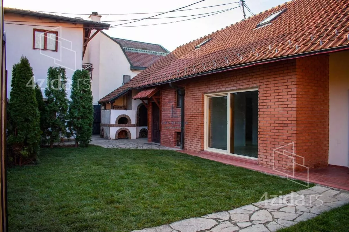 Kuća | 4zida