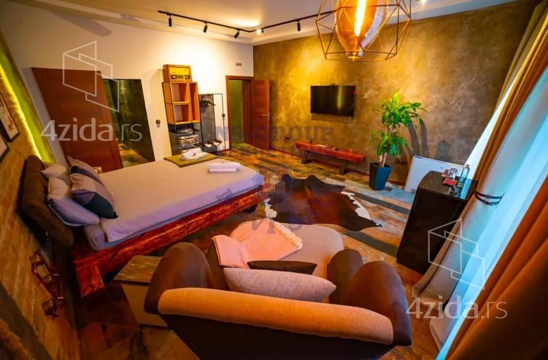 Šestosoban stan | 4zida