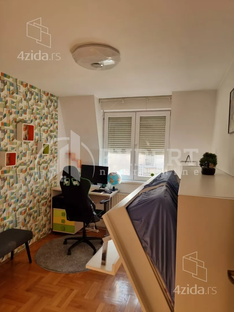 Troiposoban stan | 4zida