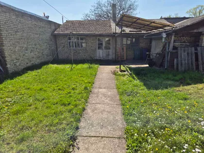 Mali Radanovac | 4zida.rs