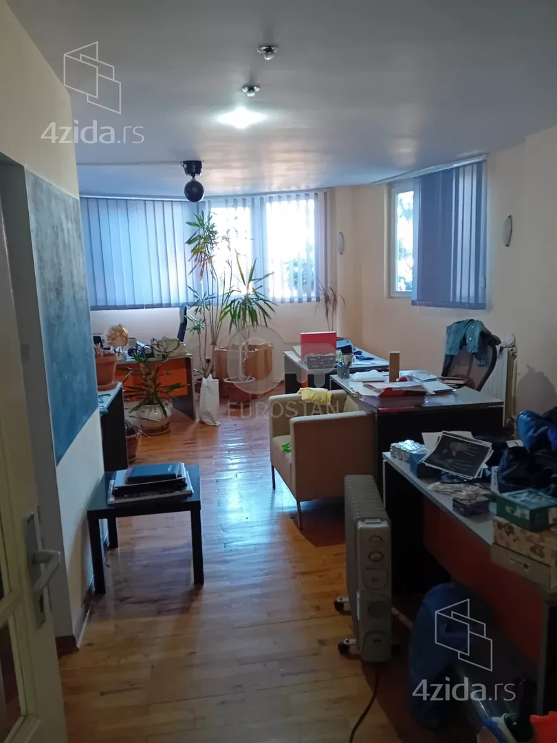 5-etažna kuća | 4zida