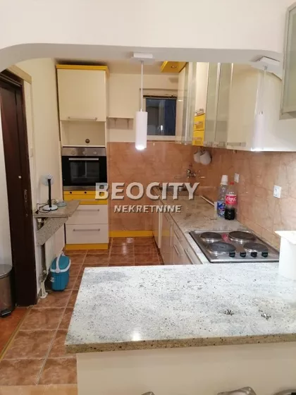 Trg Majke Jevrosime | 4zida.rs