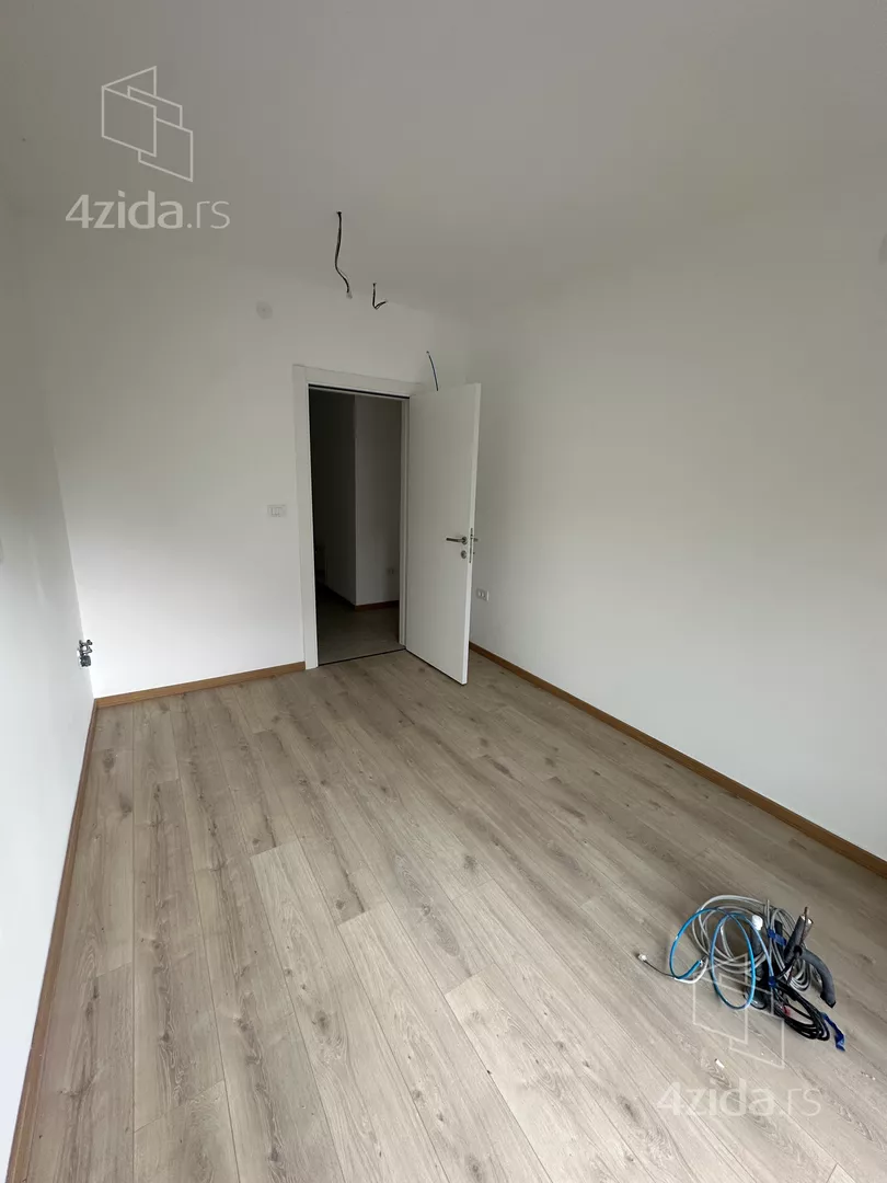 Četvoroiposoban stan | 4zida