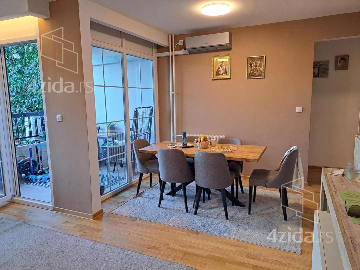 Troiposoban stan | 4zida
