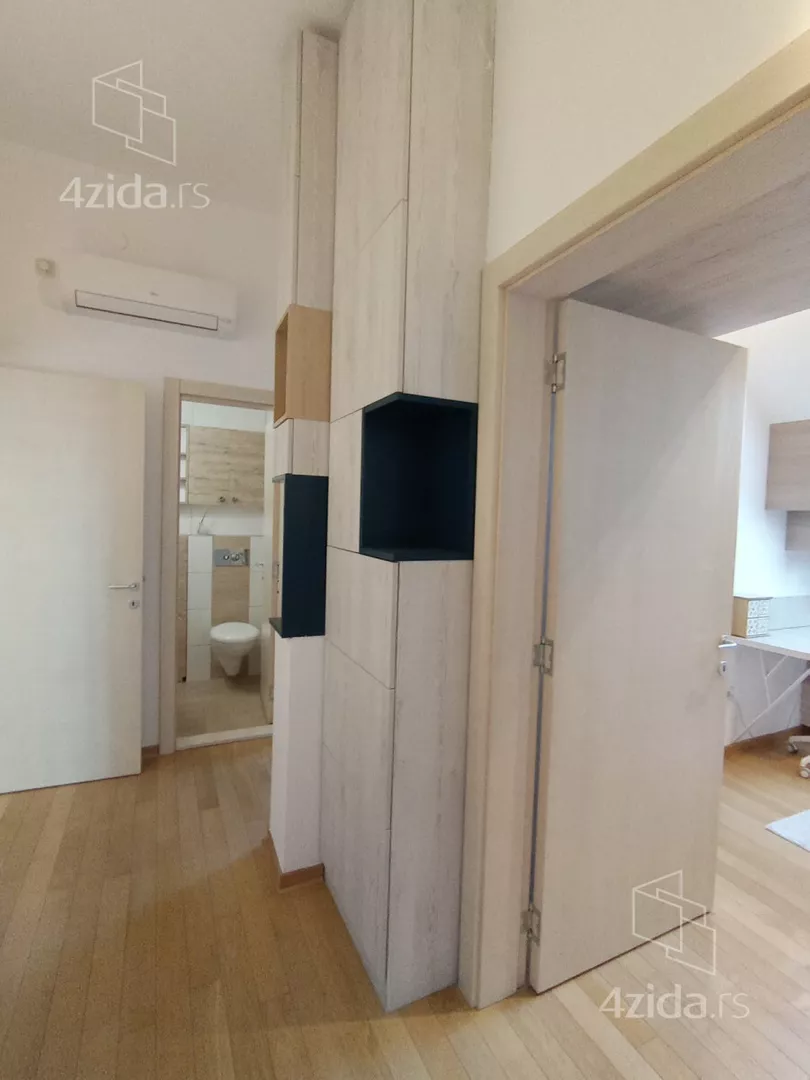 Četvoroiposoban stan | 4zida