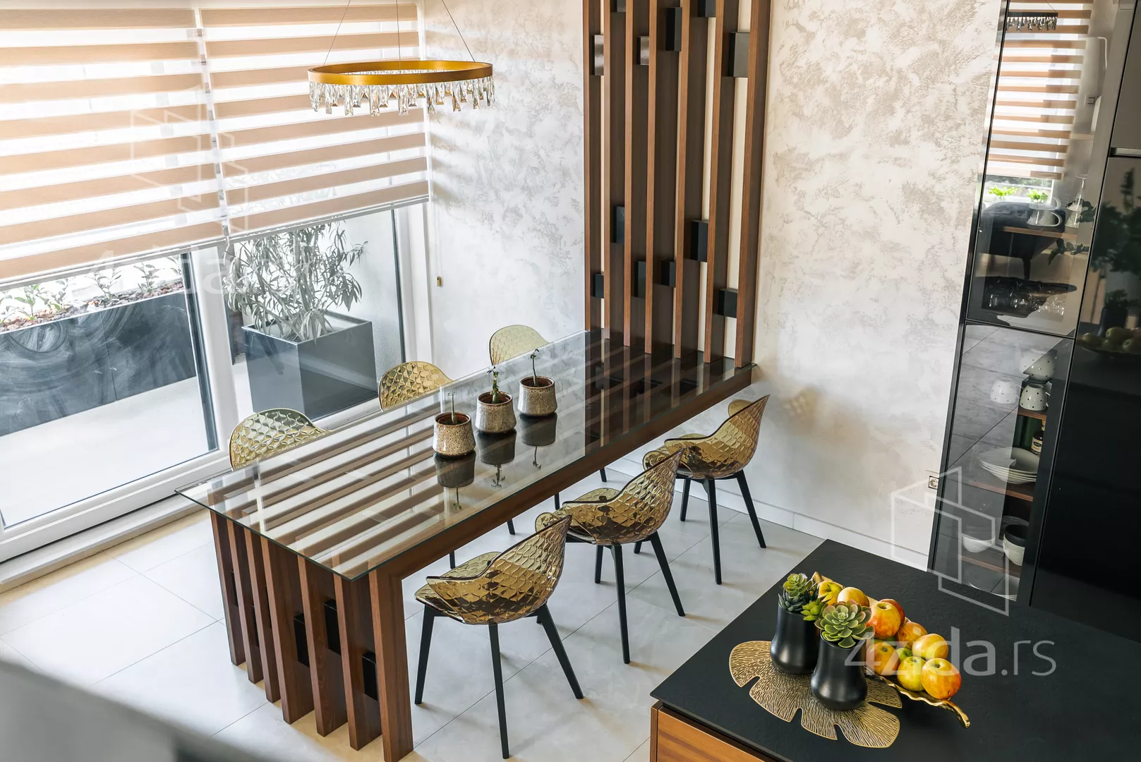 Petosoban stan | 4zida