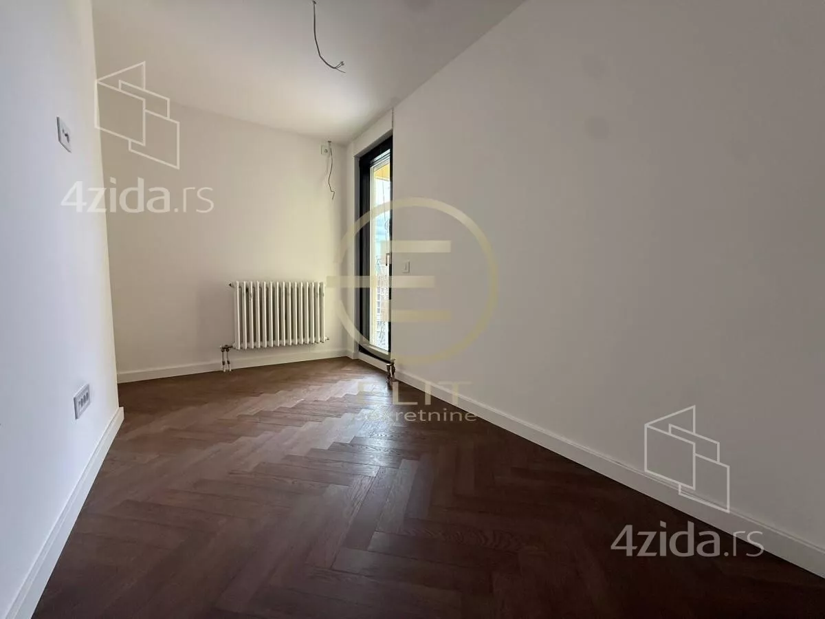 Četvoroiposoban stan | 4zida