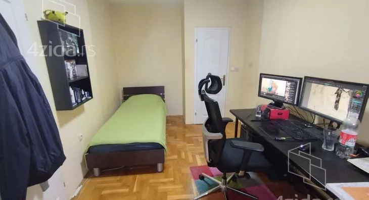 Četvoroiposoban stan | 4zida