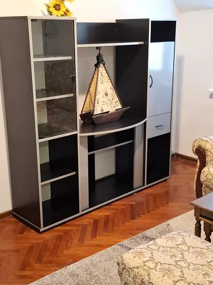 Petlovo Brdo | 4zida.rs