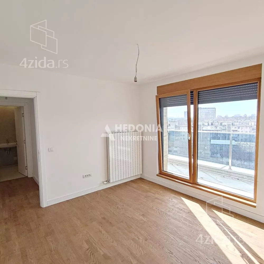 Četvoroiposoban stan | 4zida