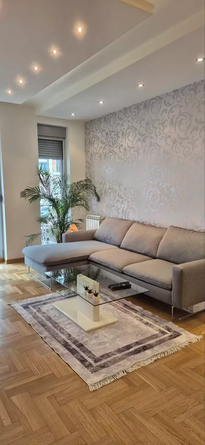 Crveni Krst Vračar | 4zida.rs