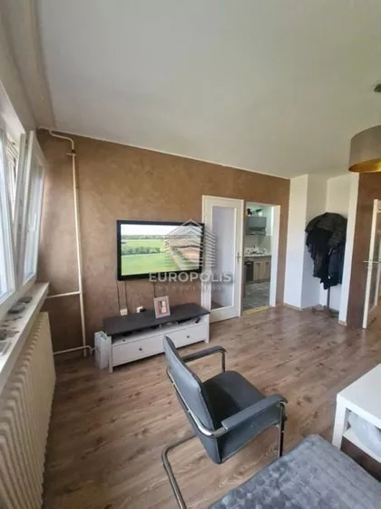 16. oktobra | 4zida.rs