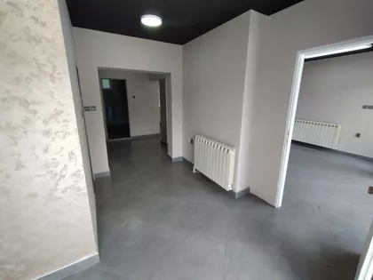 Crveni Pevac | 4zida.rs