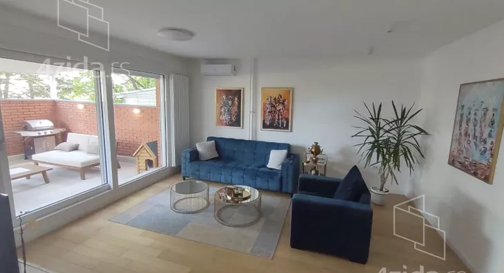 Petosoban stan | 4zida