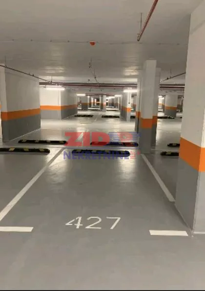 Tošin Bunar | 4zida.rs
