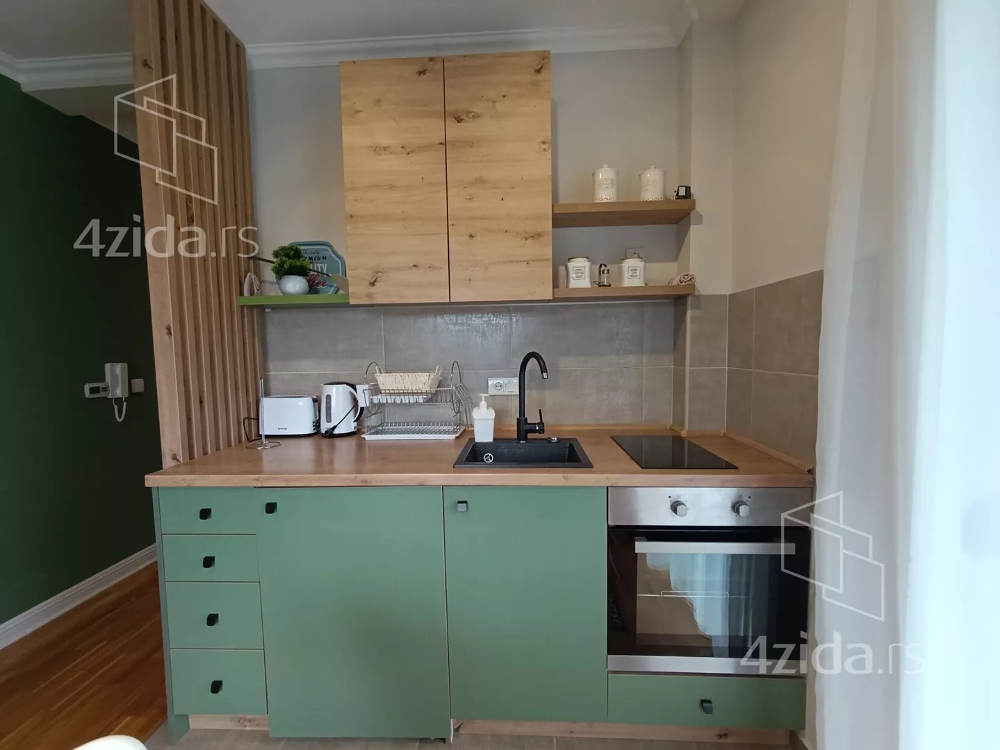 Jednoiposoban stan | 4zida