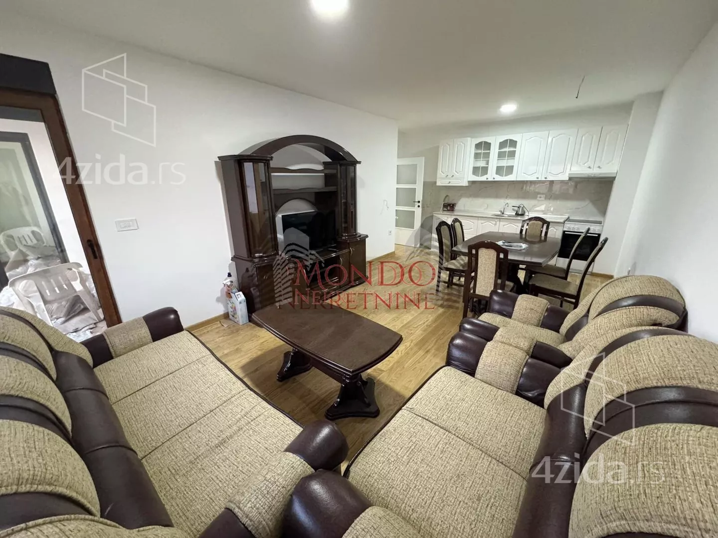 Dvoiposoban stan | 4zida