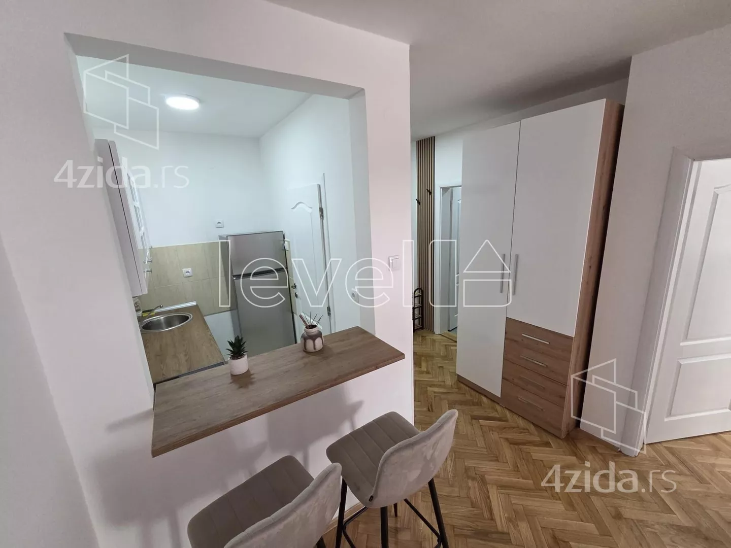 Jednoiposoban stan | 4zida