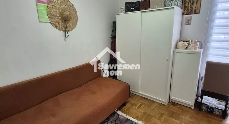 Šestosoban stan | 4zida