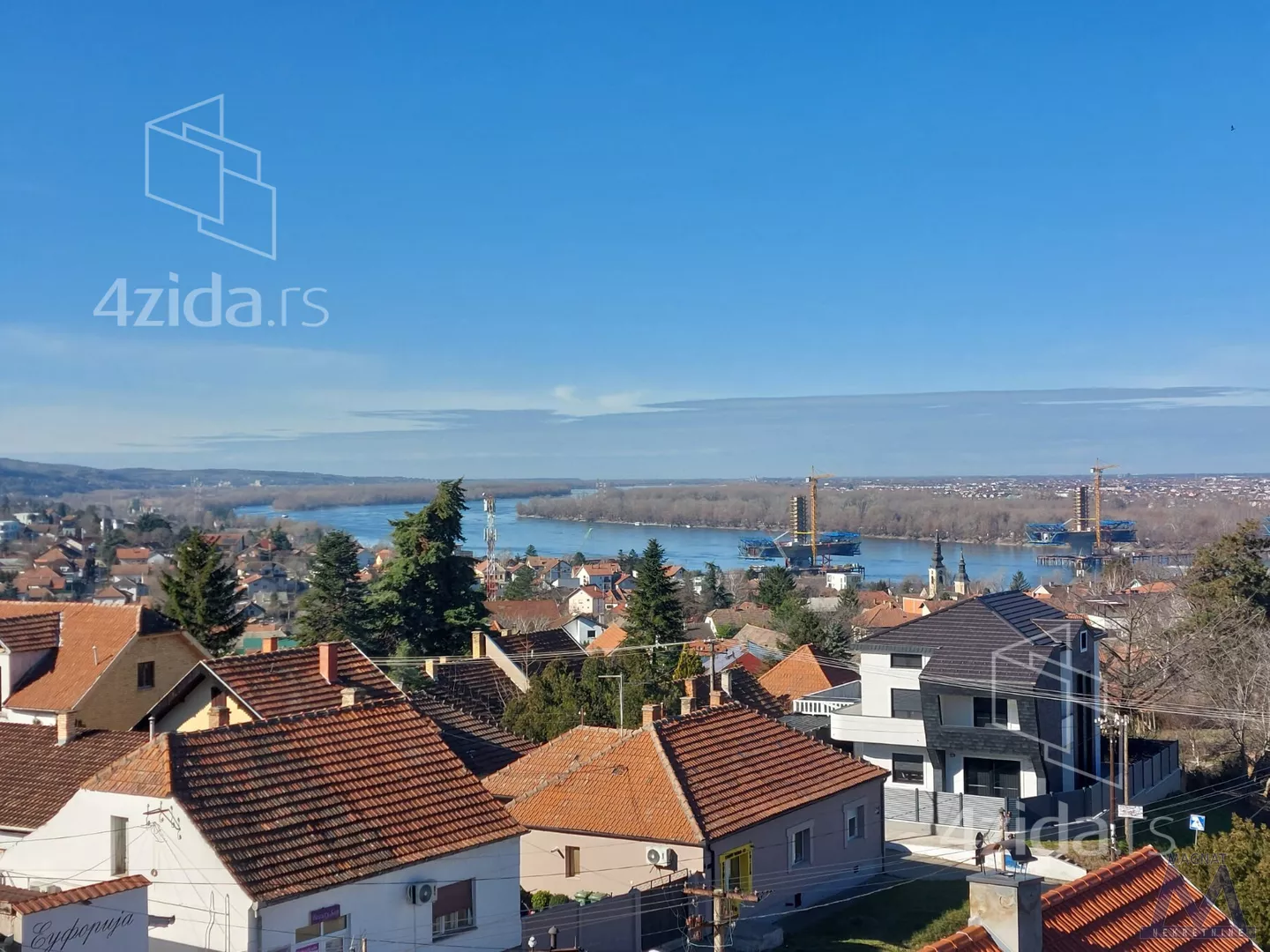 Troiposoban stan | 4zida