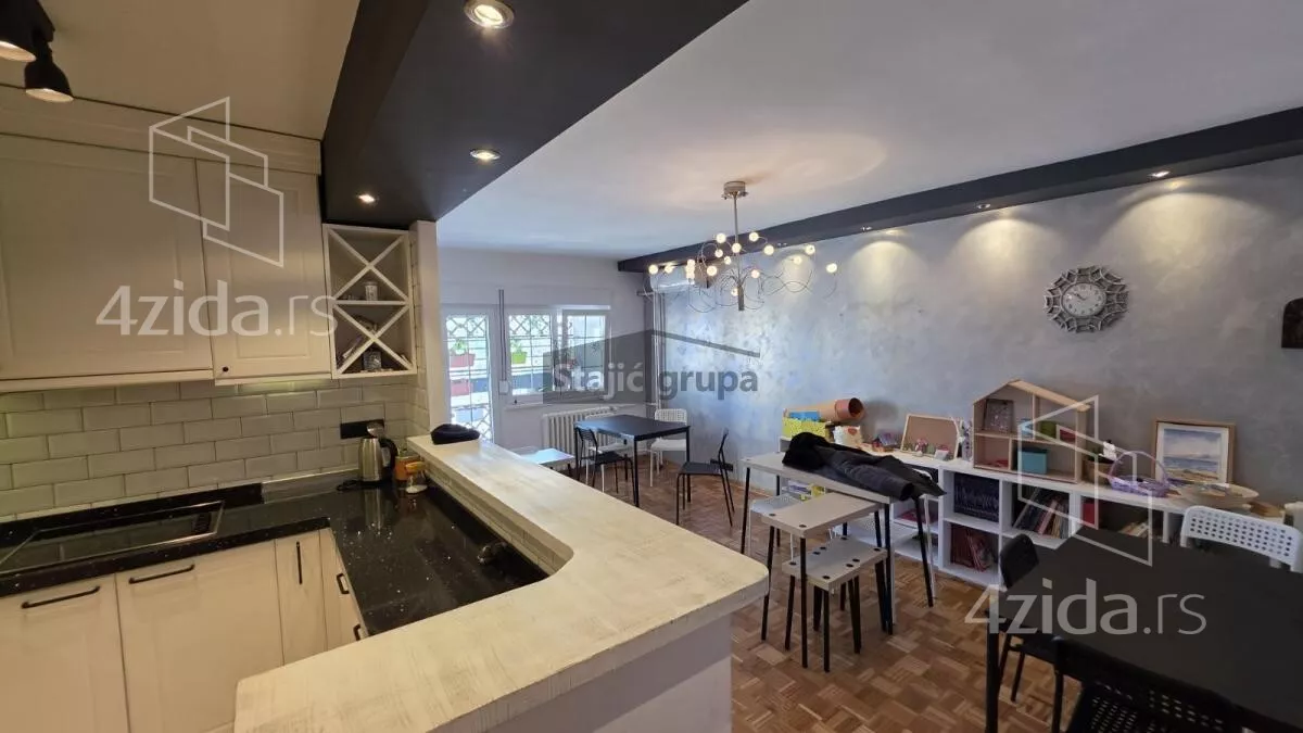 Troiposoban stan | 4zida