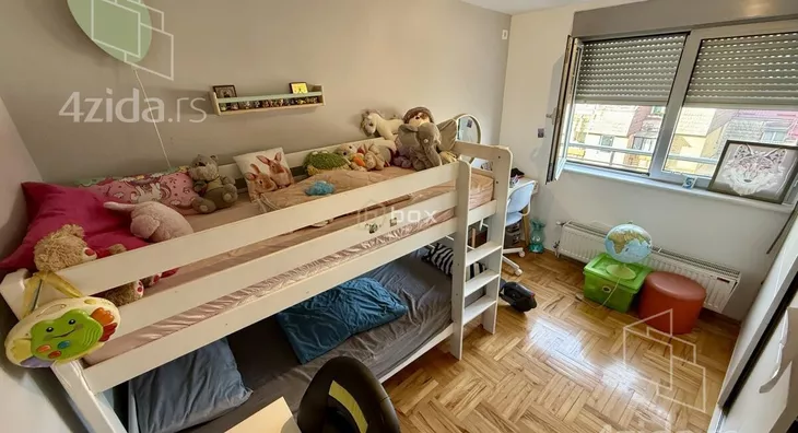 Dvoiposoban stan | 4zida