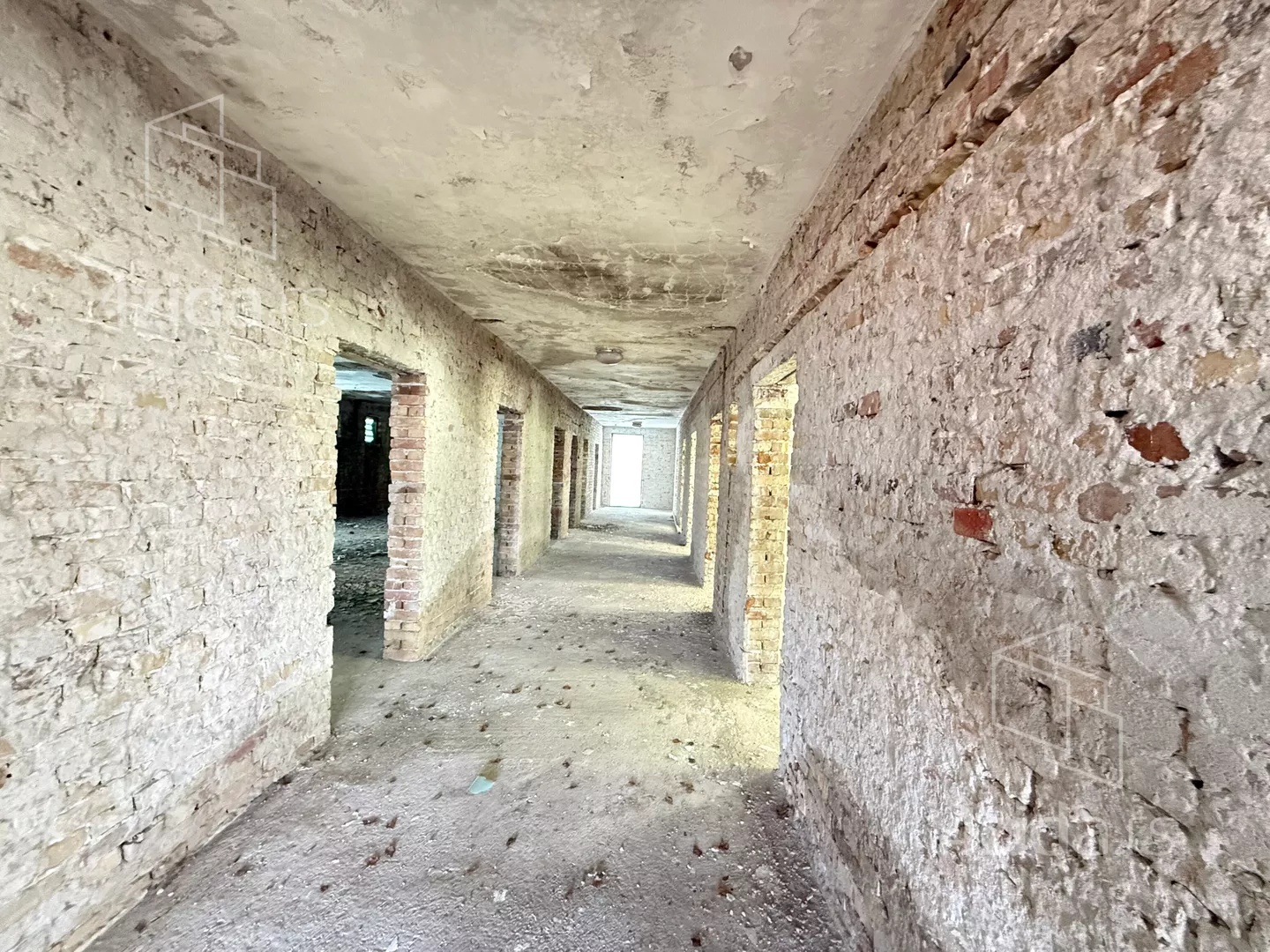 Poslovna zgrada | 4zida