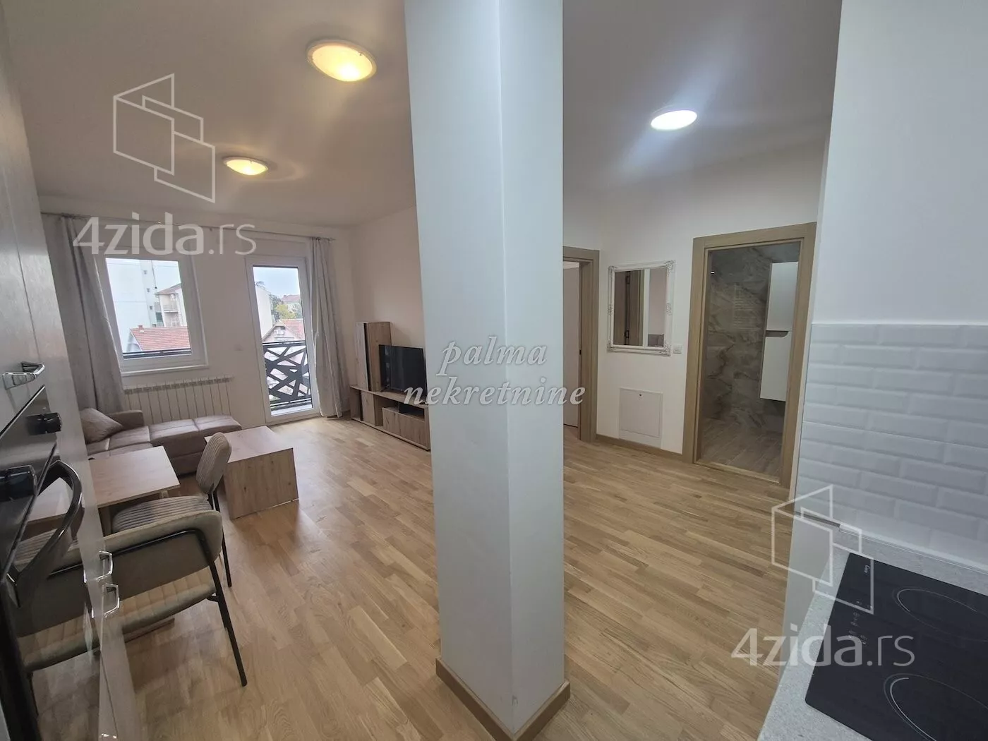 Jednoiposoban stan | 4zida