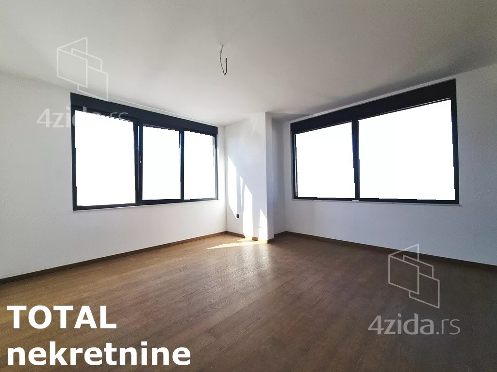 Četvoroiposoban stan | 4zida