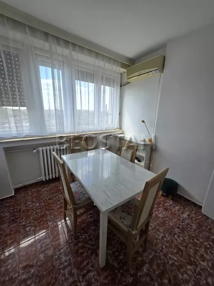 Karađorđev Trg | 4zida.rs