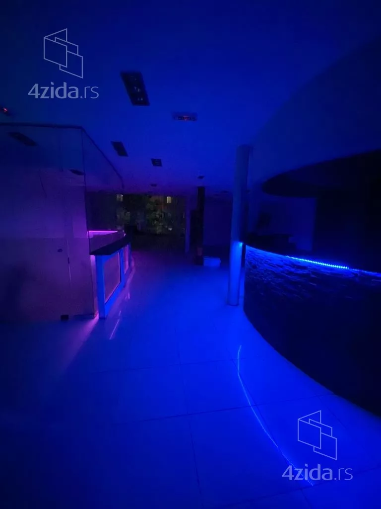 Lokal | 4zida