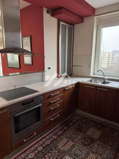 Bulevar Cara Lazara | 4zida.rs