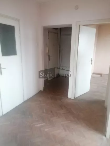 Gvozdićeva | 4zida.rs