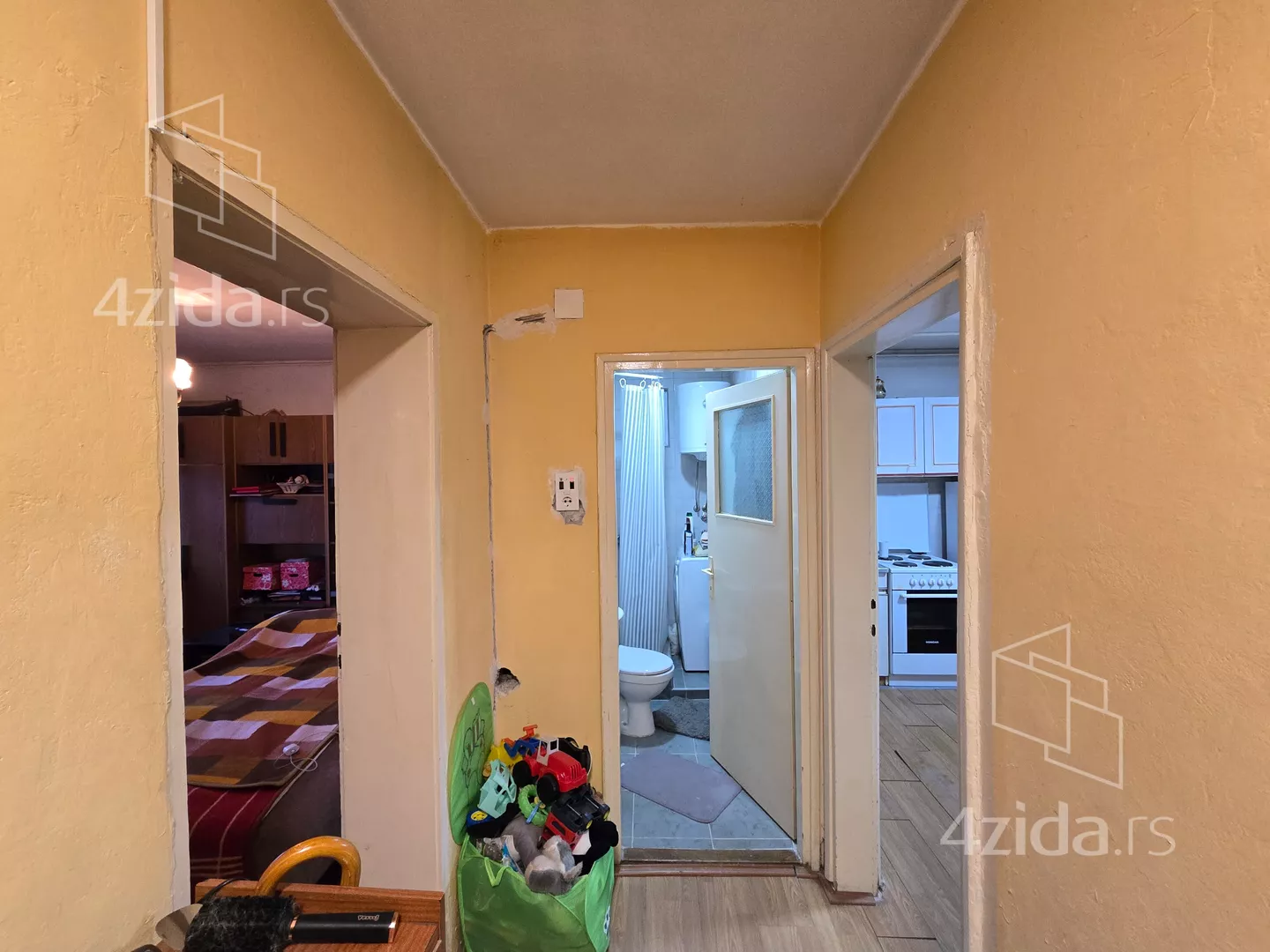 Dvoiposoban stan | 4zida