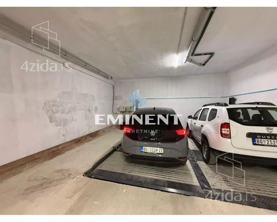 Petosoban stan | 4zida