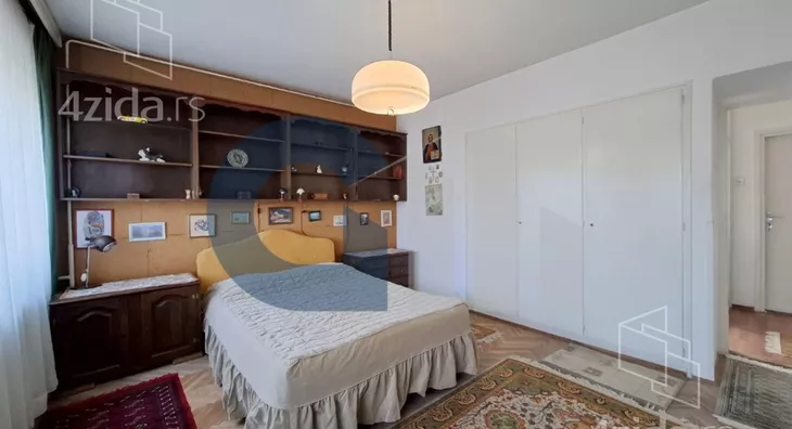 Četvoroiposoban stan | 4zida