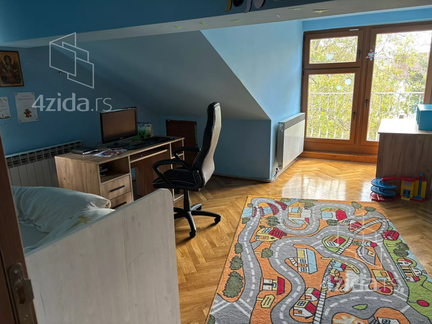 Petosoban stan | 4zida