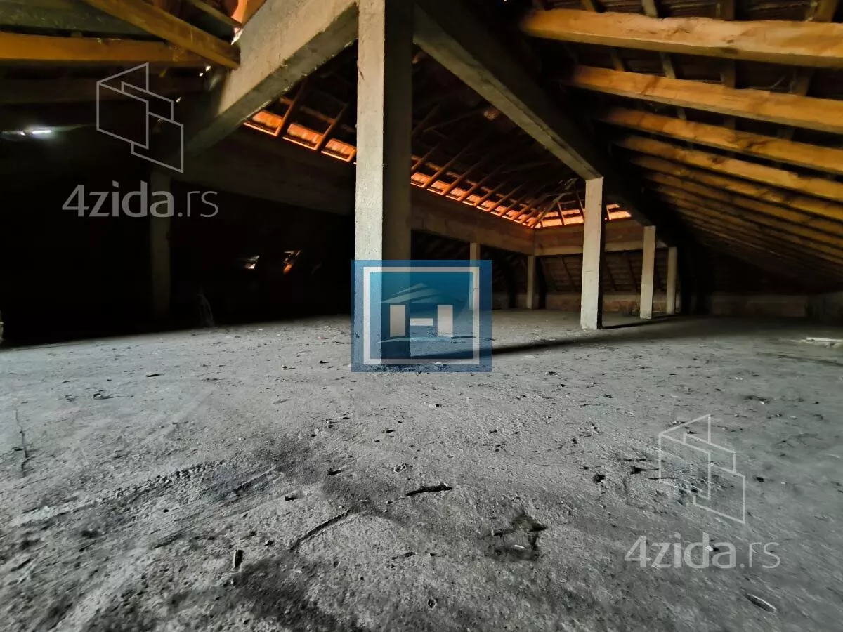 Poslovni prostor | 4zida