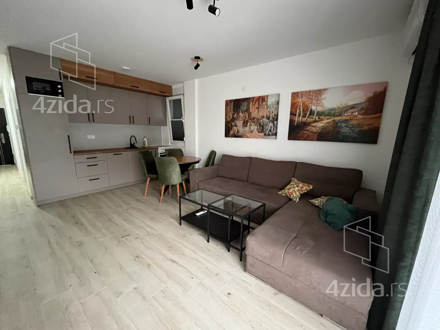 Jednoiposoban stan | 4zida