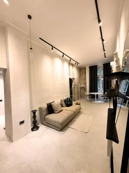 Makedonska | 4zida.rs