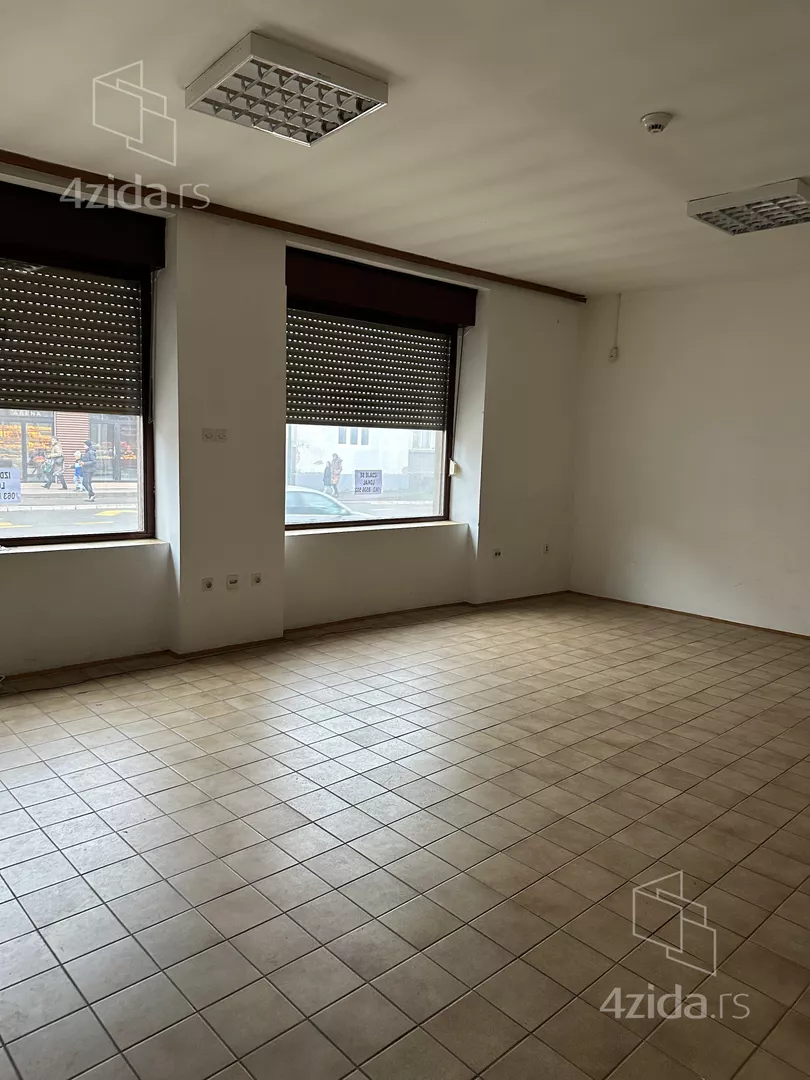 Poslovni prostor | 4zida