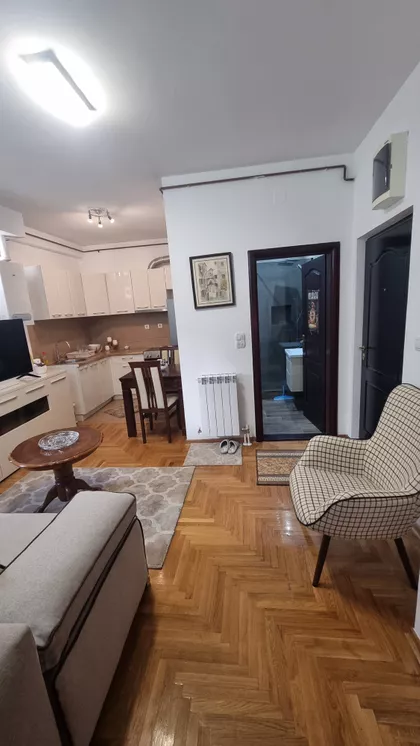 Novosadska 21 | 4zida.rs