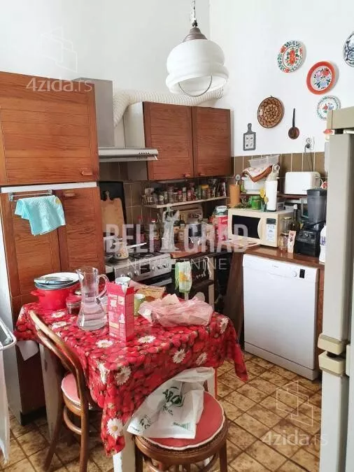 Četvoroiposoban stan | 4zida