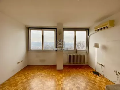 Milana Rakića | 4zida.rs