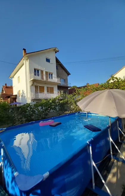 Sremčica | 4zida.rs